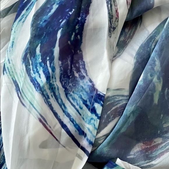 Blue n White Sheer Kimono - Picture 3 of 3